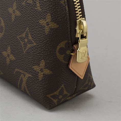 cosmetics pouch 15 louis vuitton|Louis Vuitton toiletry hard case.